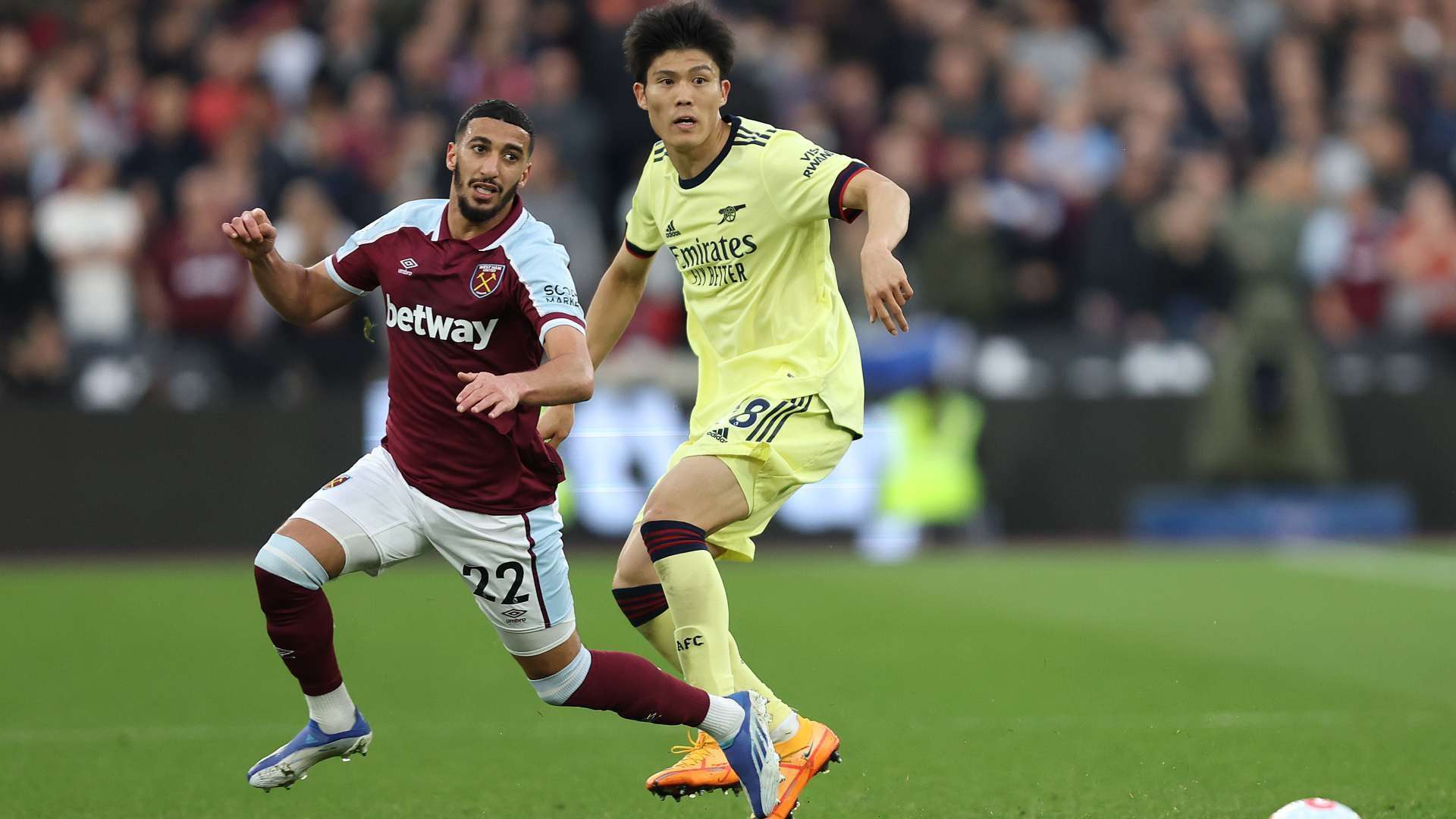 20220501 Takehiro Tomiyasu