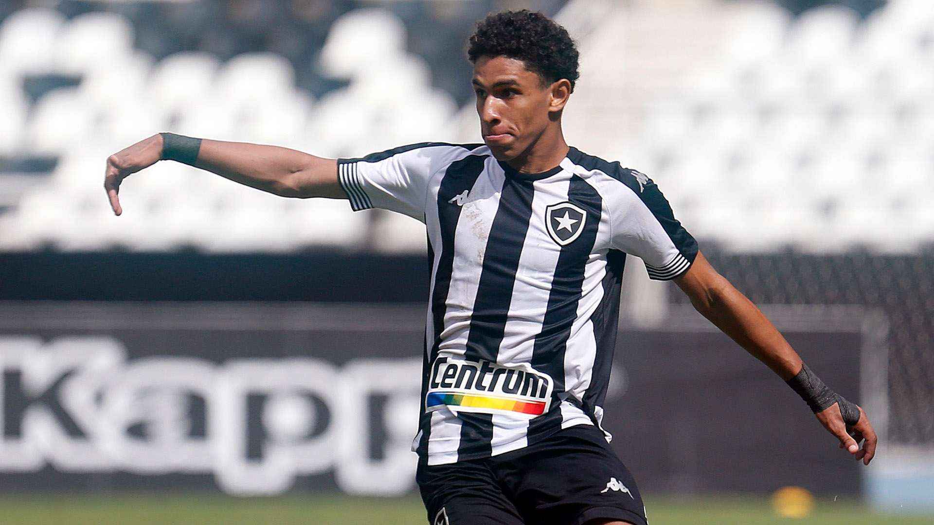 Paulo Victor, lateral do Botafogo 2021