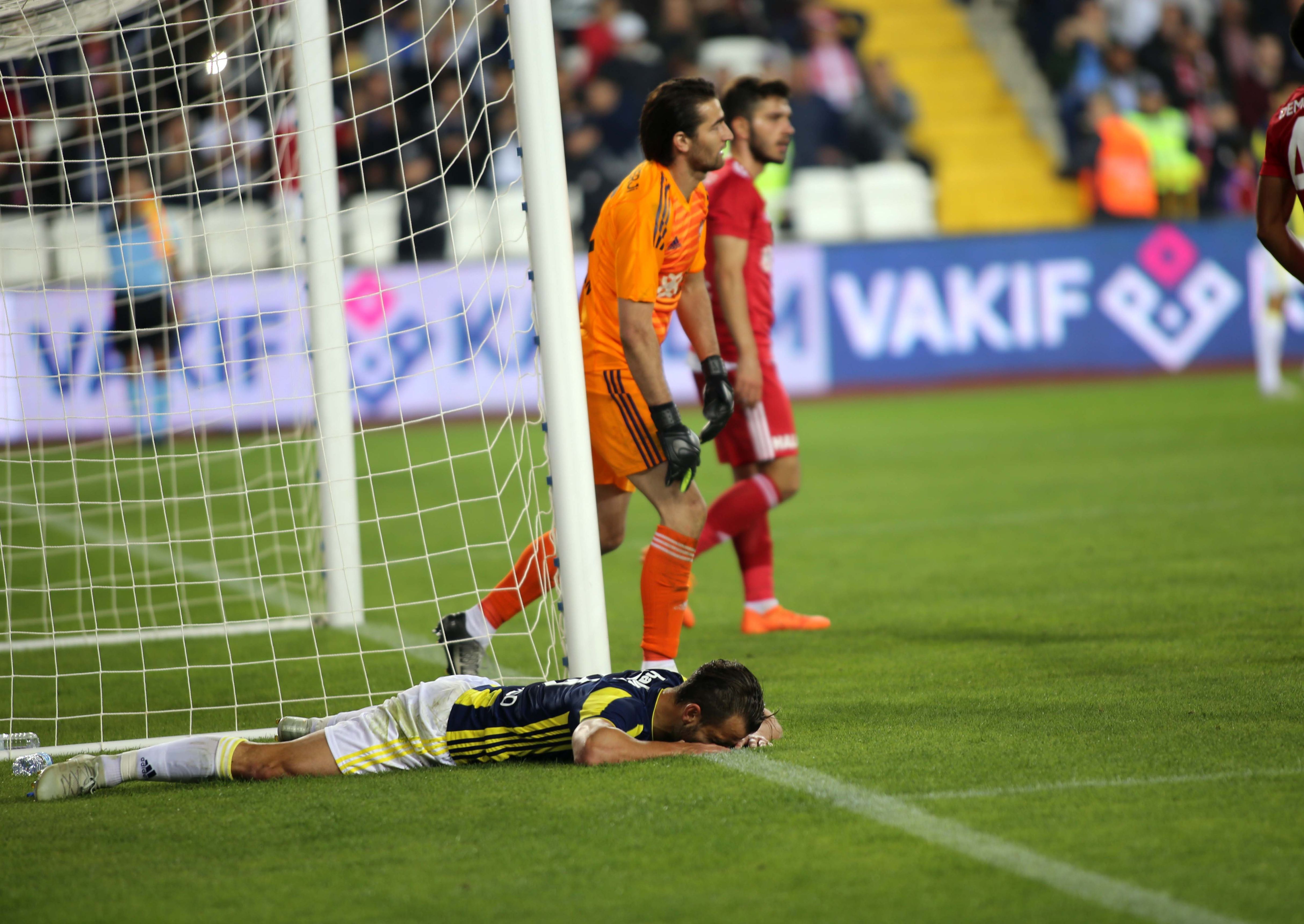 Sivasspor Fenerbahce Roberto Soldado 102018