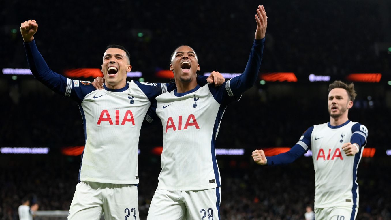 Tottenham Hotspur v AZ Alkmaar UEFA Europa League
