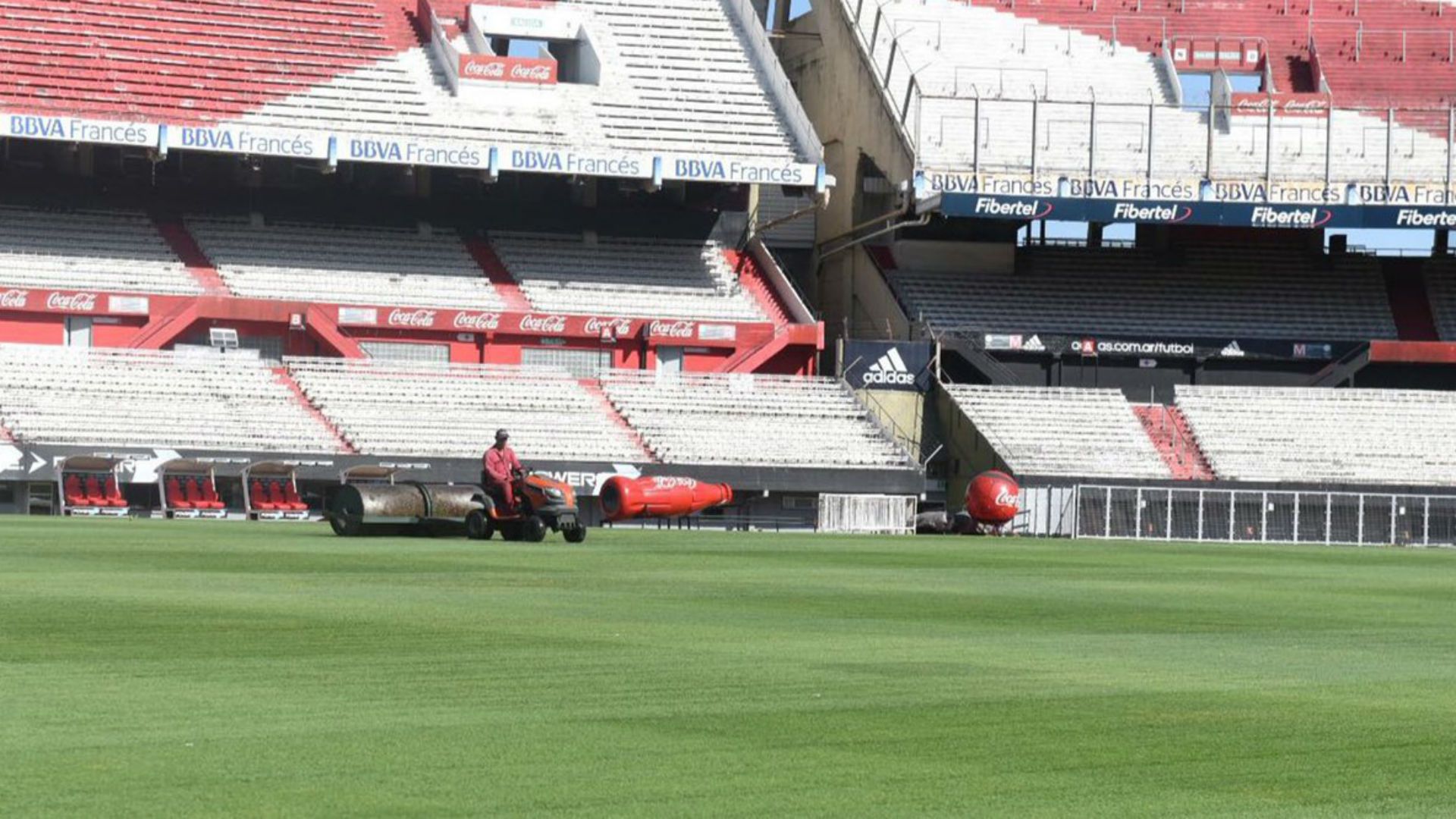 Cesped Estadio Monumental 03022018