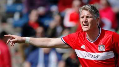 bastian schweinsteiger chicago fire mls 040117
