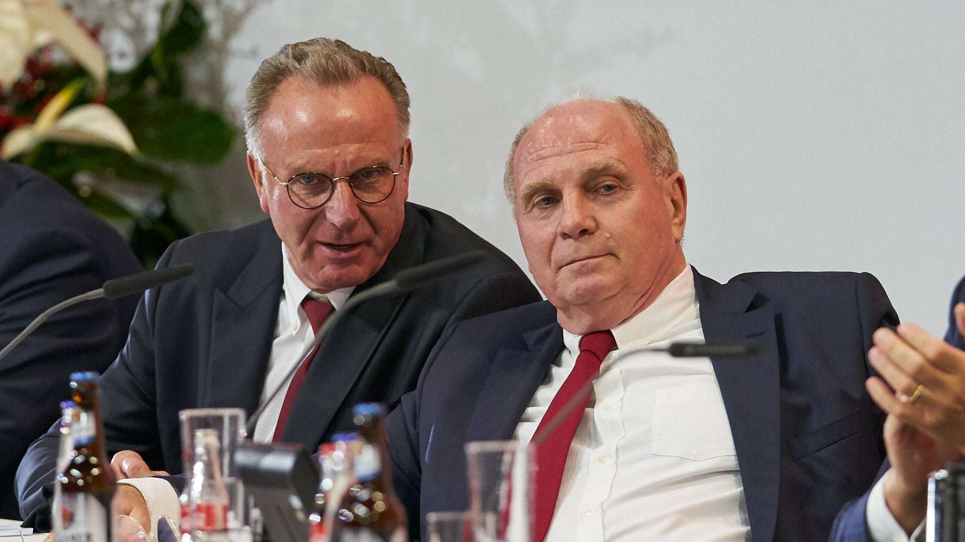 *GER ONLY* Hoeneß Rummenigge JHV