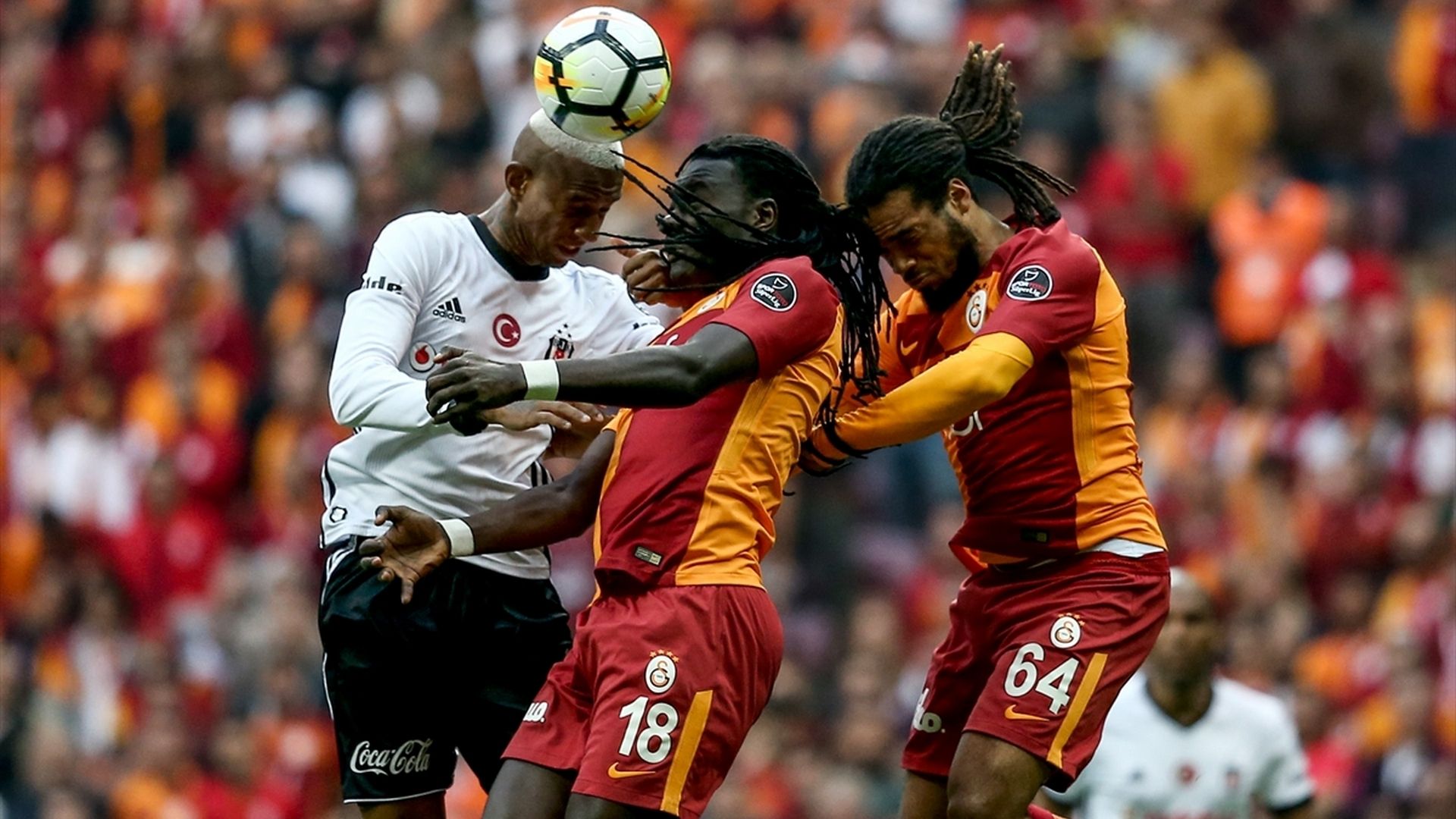 Anderson Talisca Bafetimbi Gomis Jason Denayer Galatasaray Besiktas 4292018
