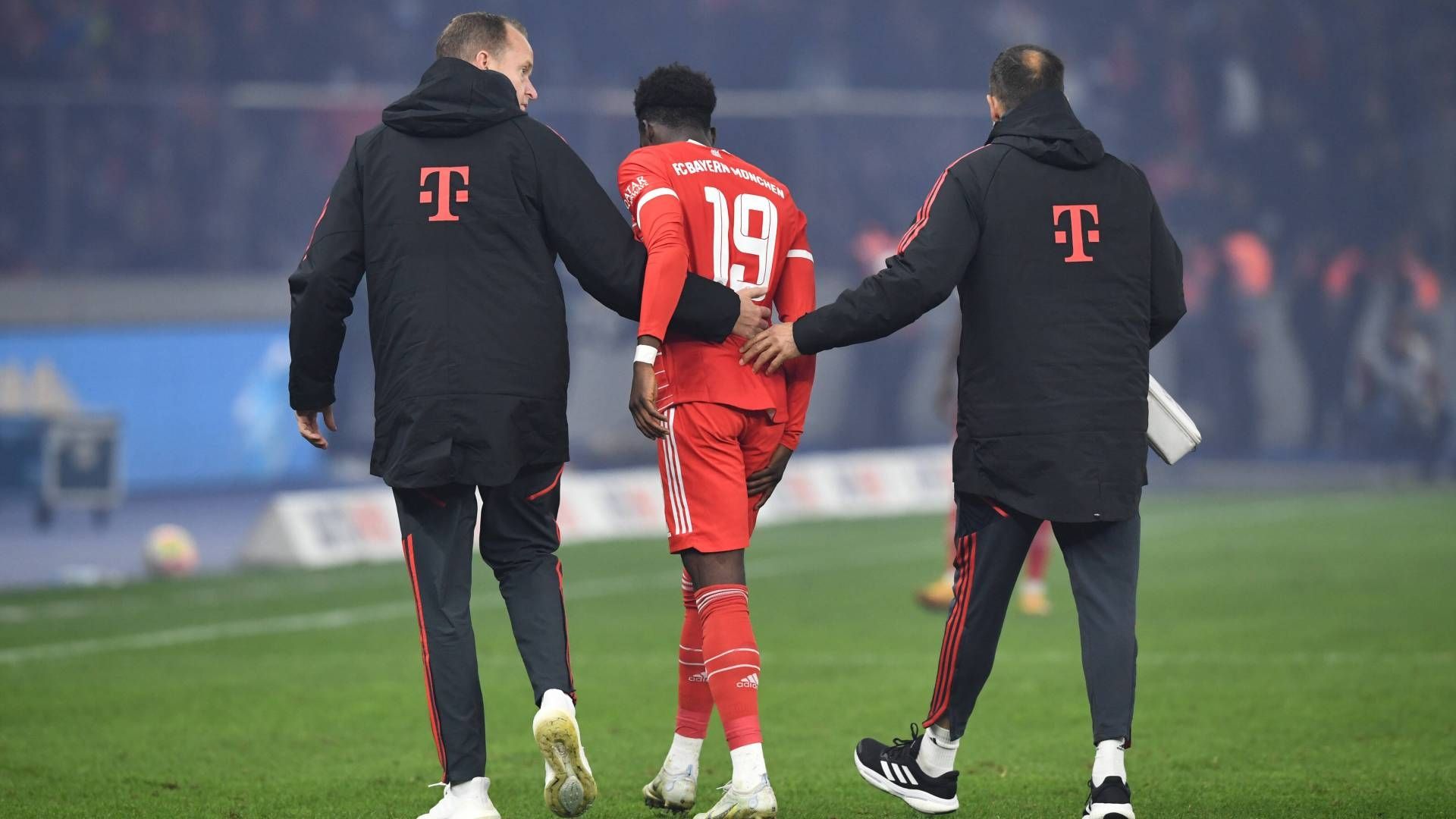 GER ONLY Alphonso Davies FC Bayern Verletzung