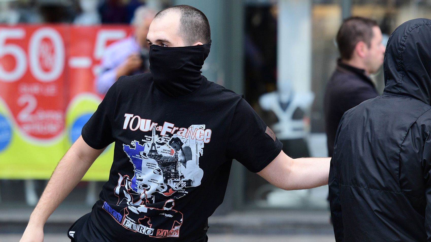 Russia England fan violence Lille Euro 2016