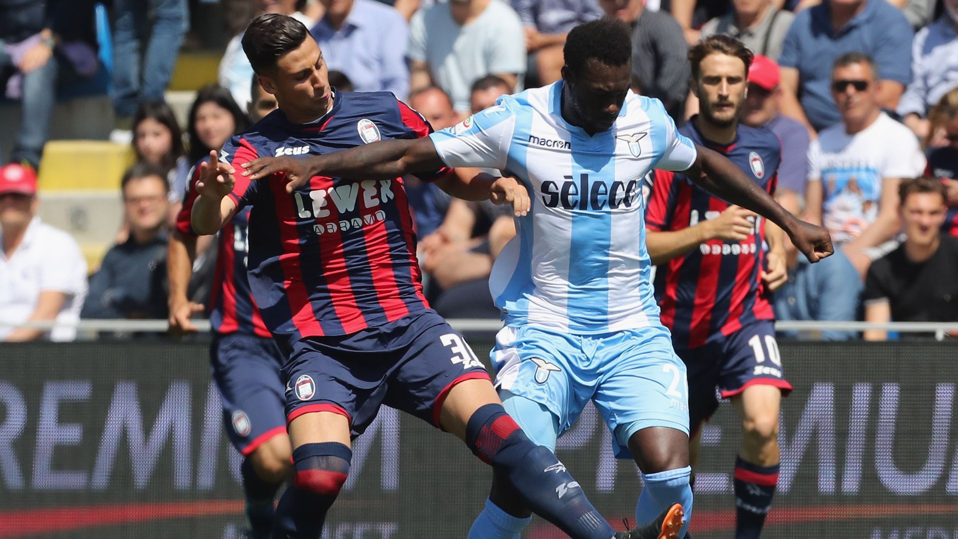 Caicedo Mandragora Crotone-Lazio