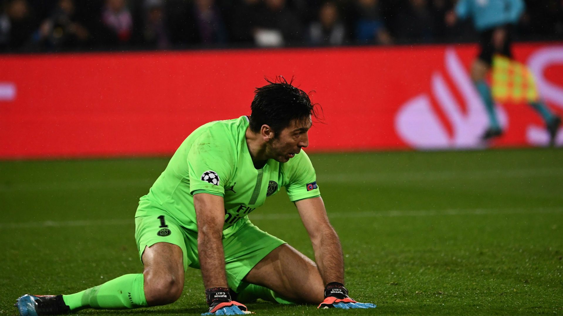 Gianluigi Buffon PSG Manchester United UEFA Champions League 06032019