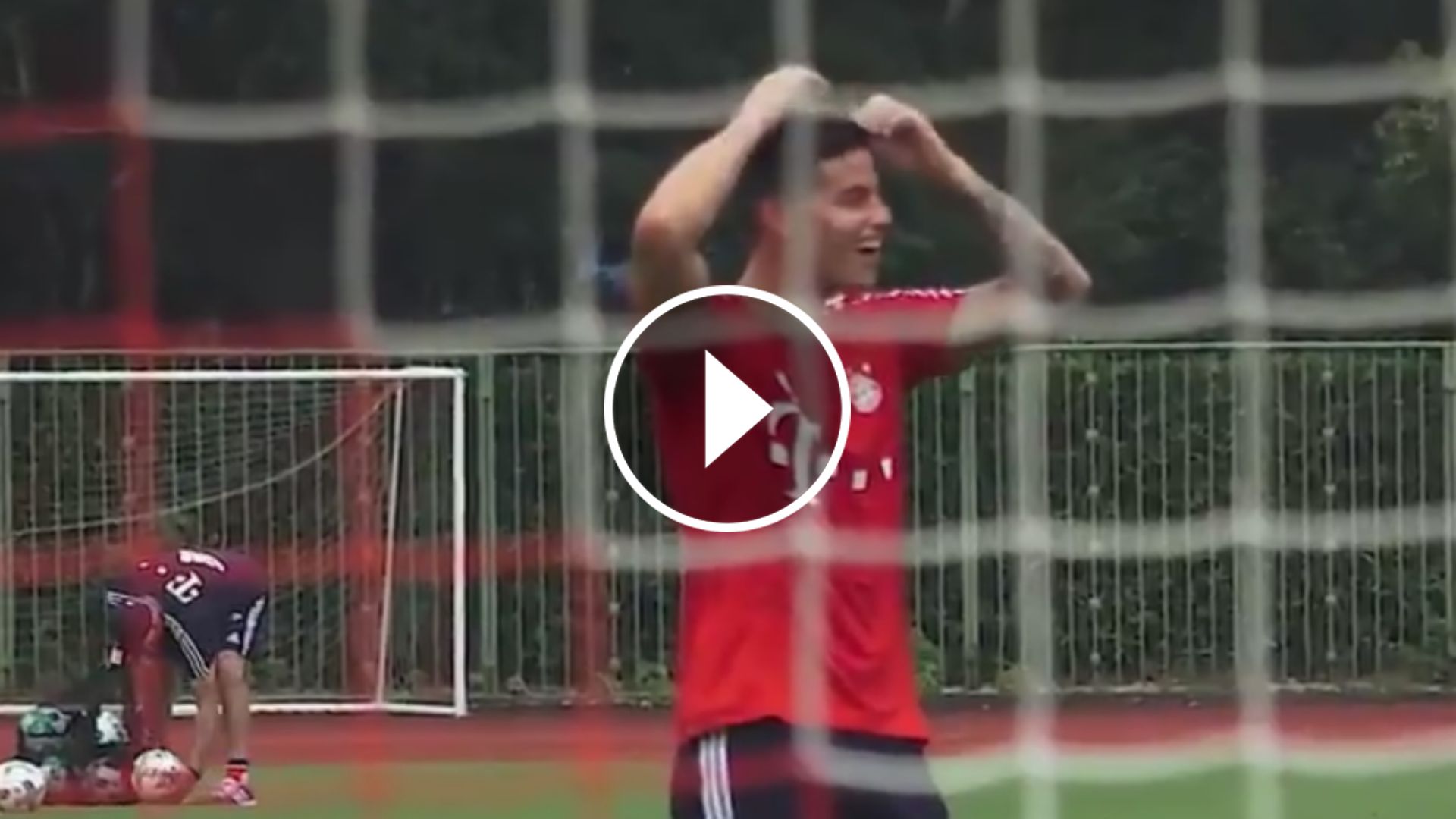 Play James Rodriguez Goal Bayern