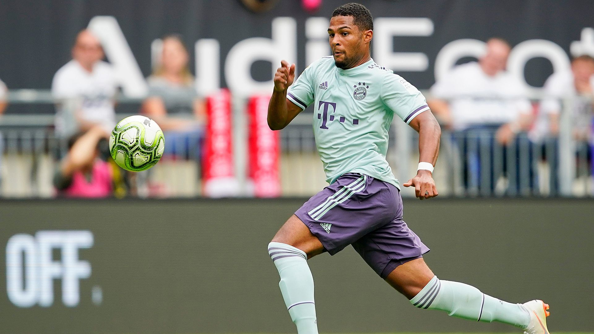 Serge Gnabry FC Bayern PSG ICC