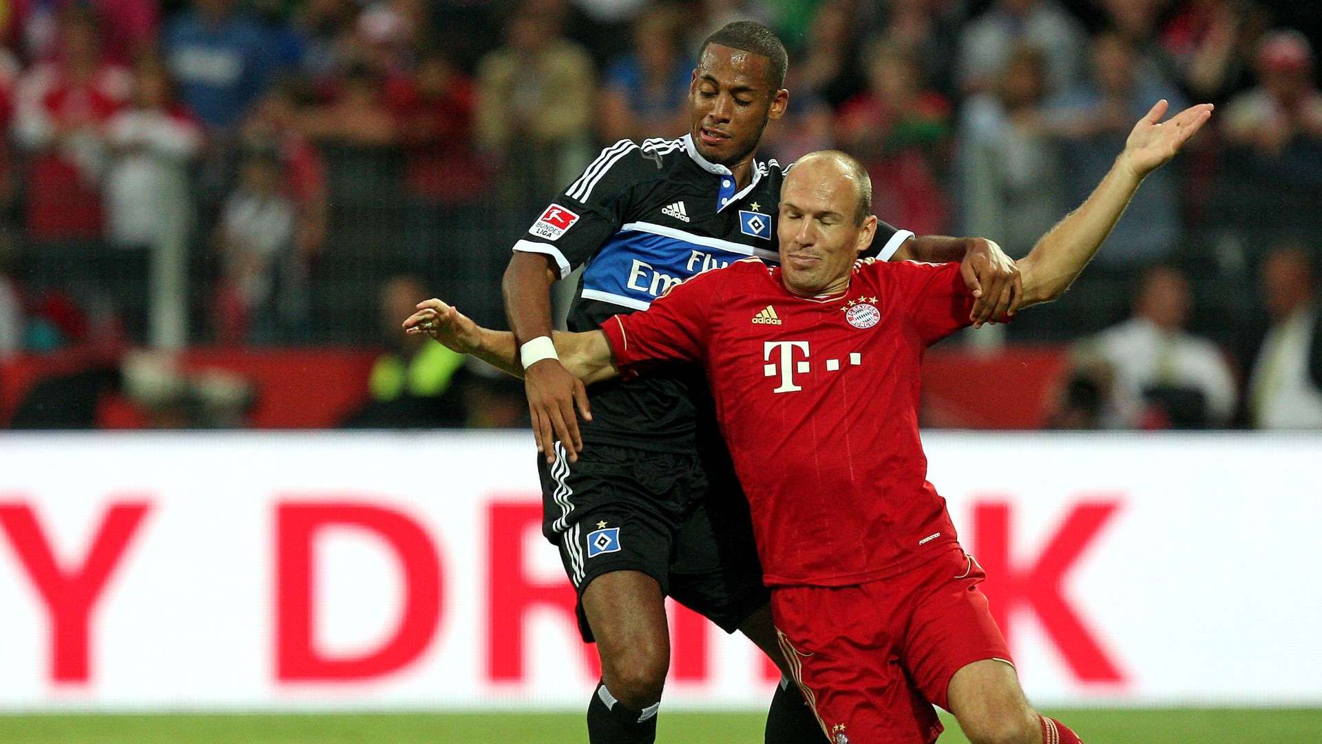 GER ONLY Dennis Aogo HSV Arjen Robben Bayern 2011