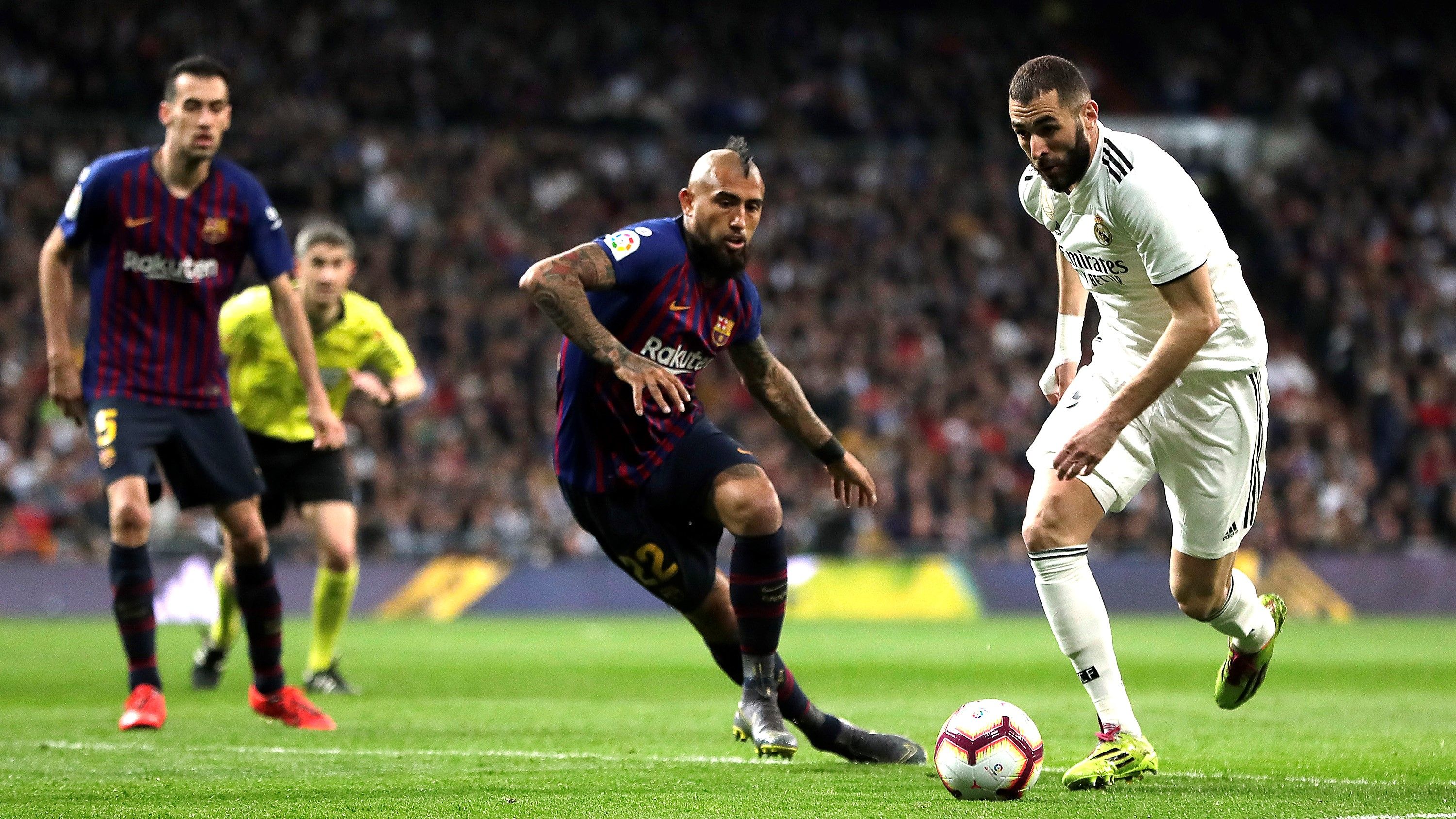 Arturo Vidal Karim Benzema Real Madrid Barcelona LaLiga 02032019