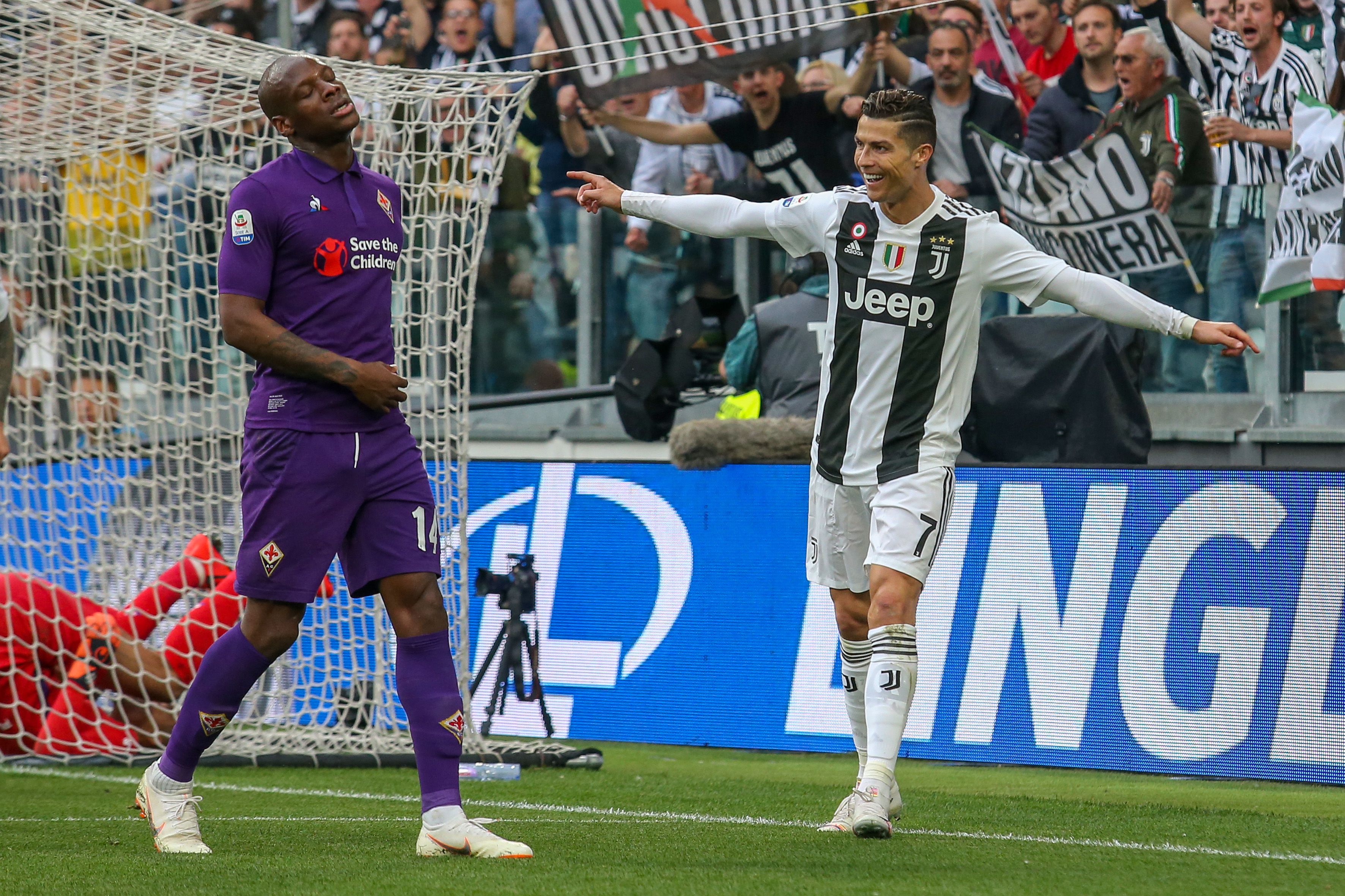 Cristiano Ronaldo comemora gol da Juventus diante da Fiorentina
