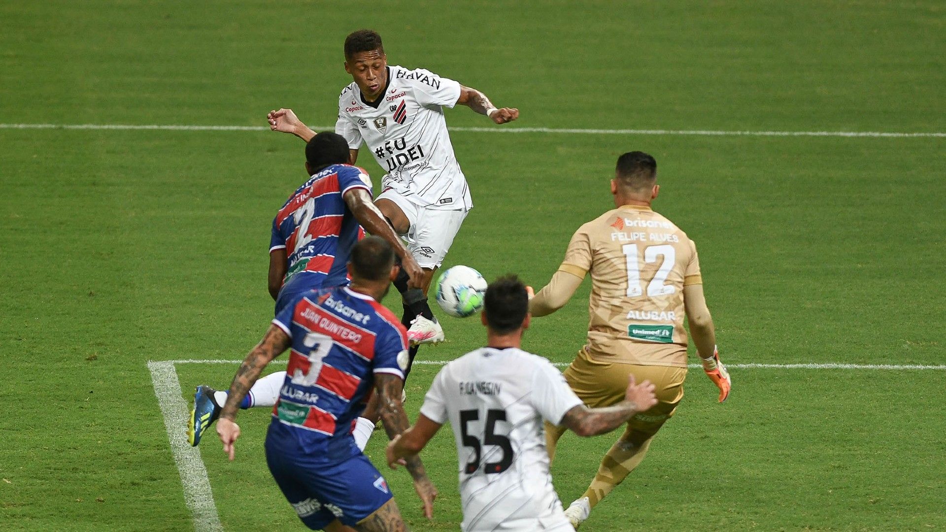 Vitinho Fortaleza Athletico-PR Brasileirão Série A 08082020