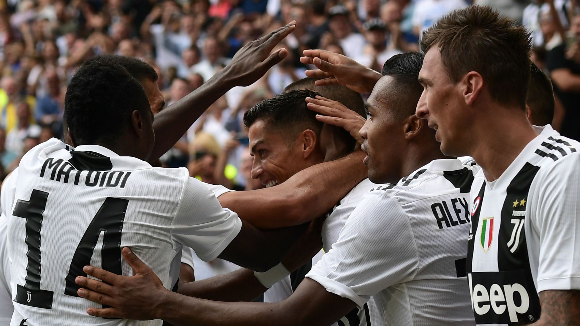 Juventus celebrate Cristiano Ronaldo
