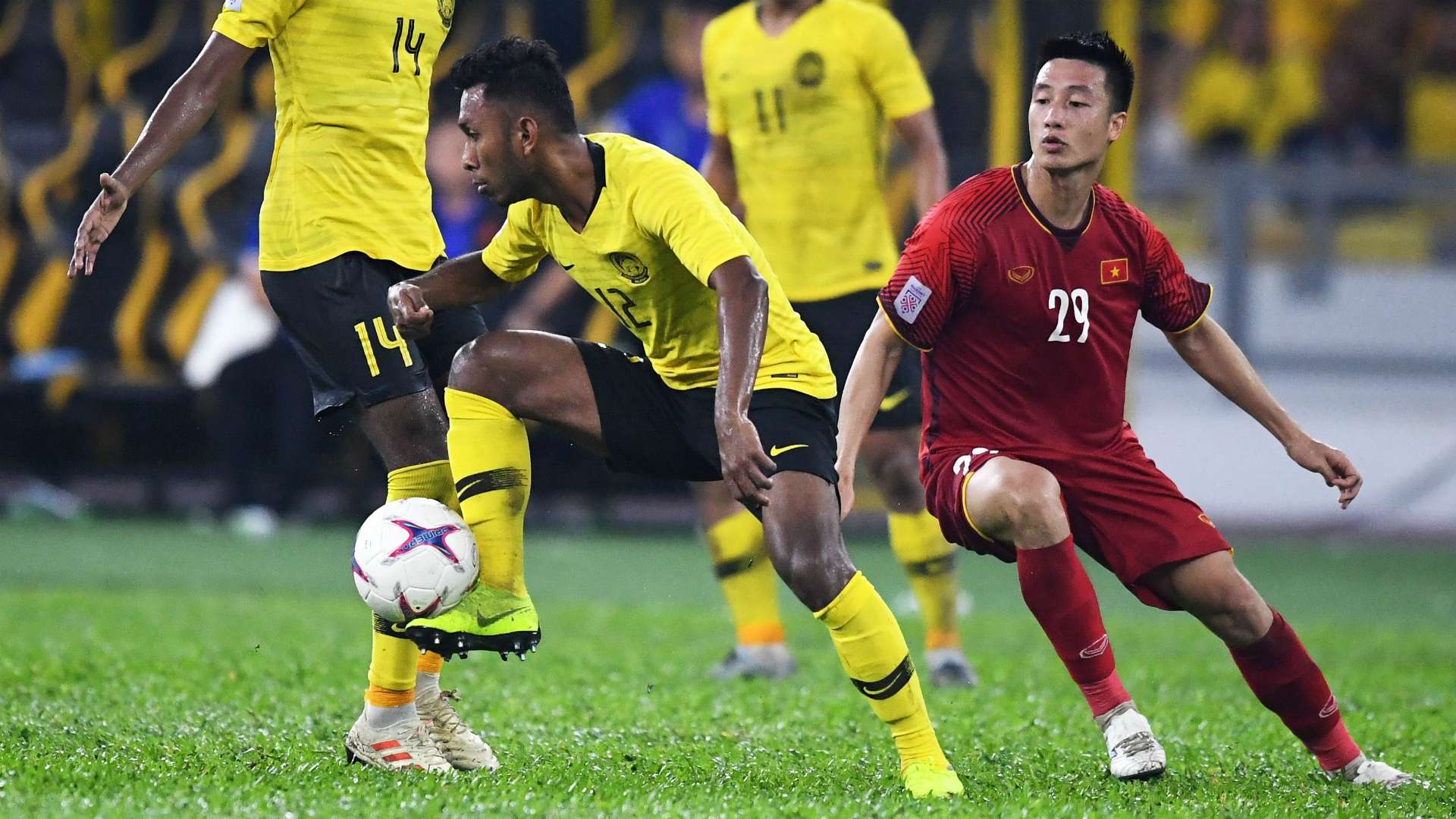 Akram Mahinan, Malaysia v Vietnam, 2018 AFF Suzuki Cup