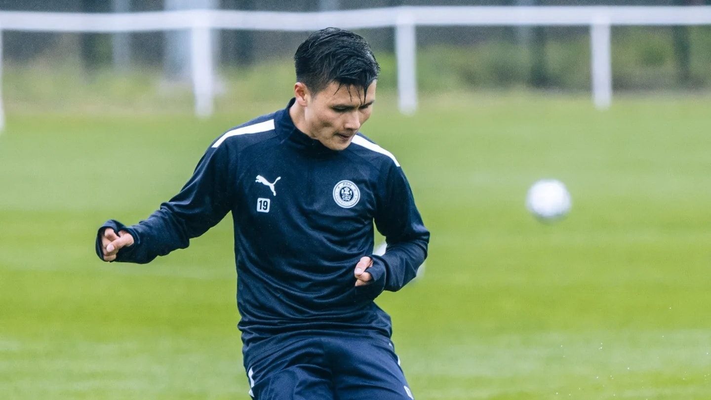 Nguyen Quang Hai Pau FC Ligue 2