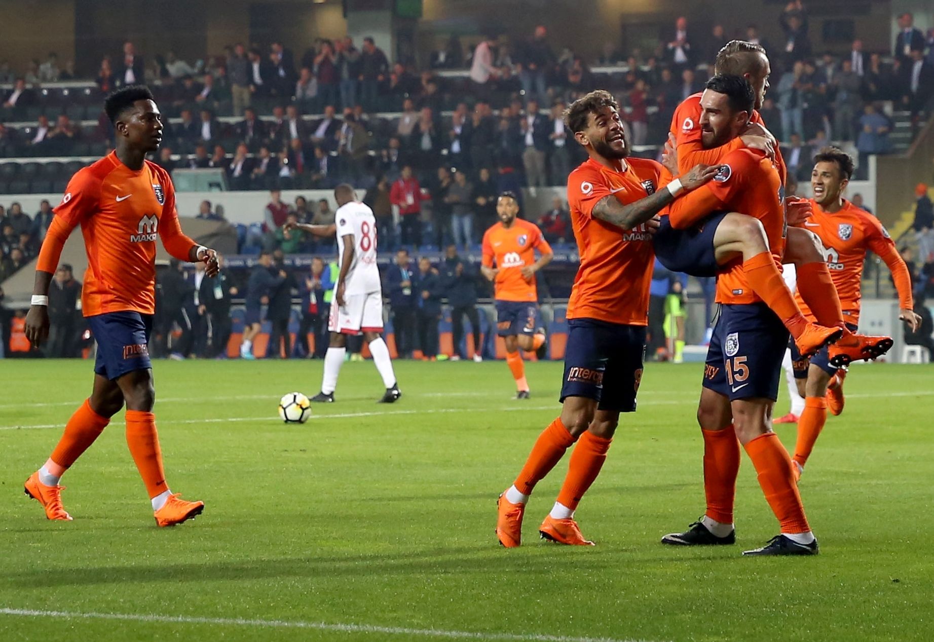 Rijad Bajic Basaksehir Sivasspor 05/04/18