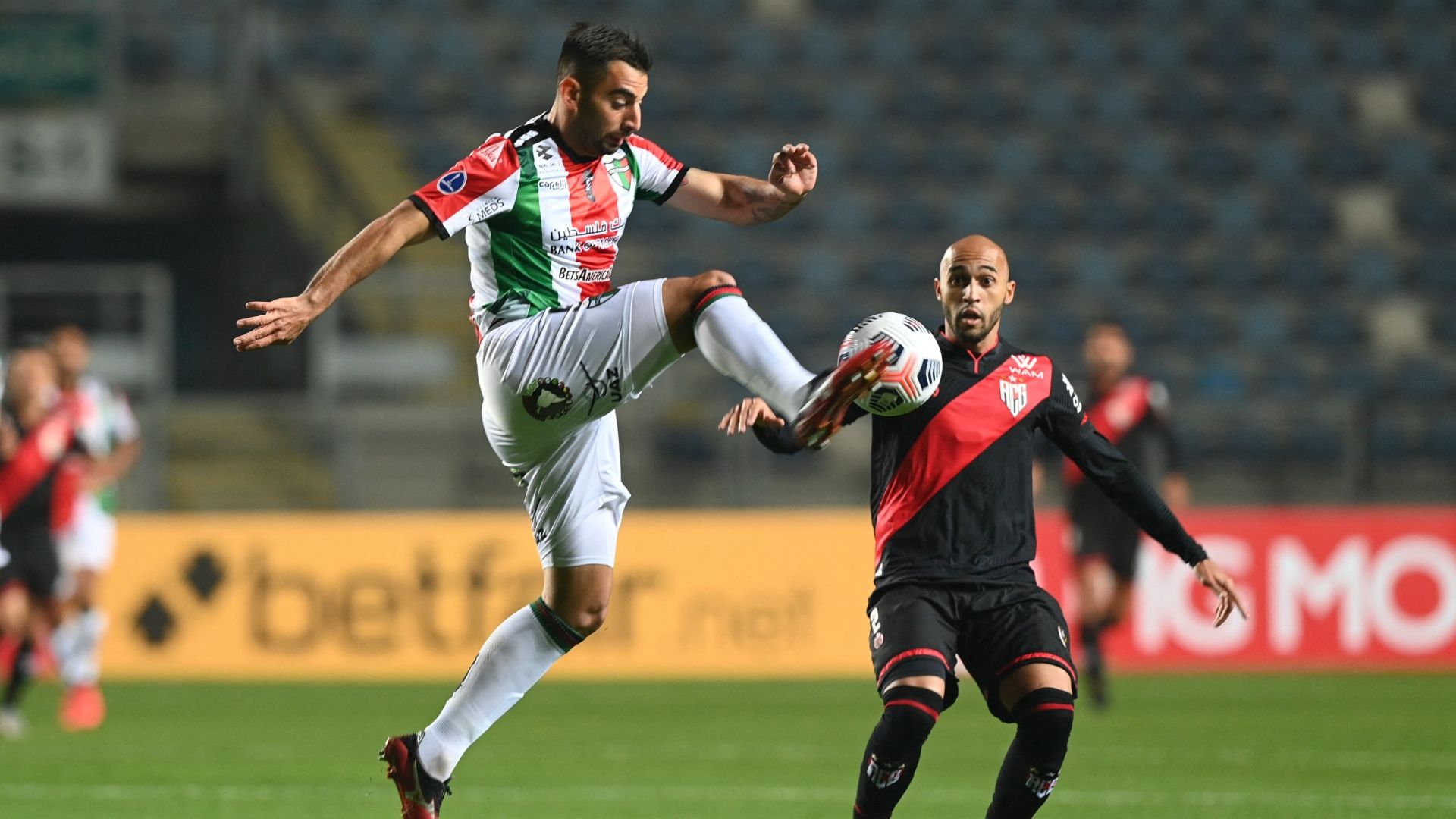 29421 Palestino Atlético Paranaense Juan Sánchez Sotelo