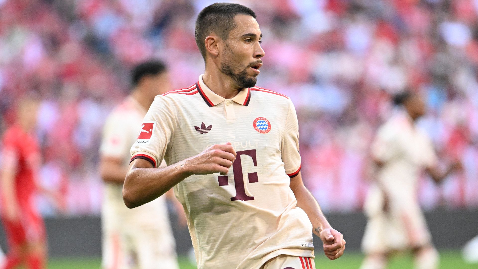 RAPHAEL GUERREIRO BAYERN MÜNCHEN