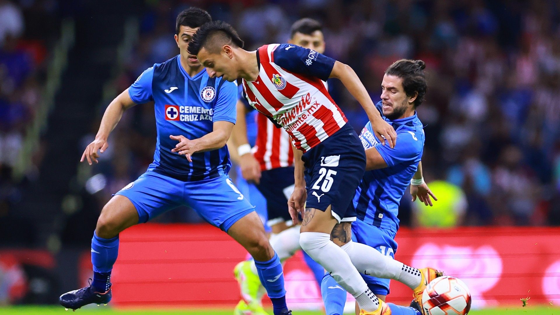 Roberto Alvarado Nacho Rivero Cruz Azul Chivas Clausura 2022