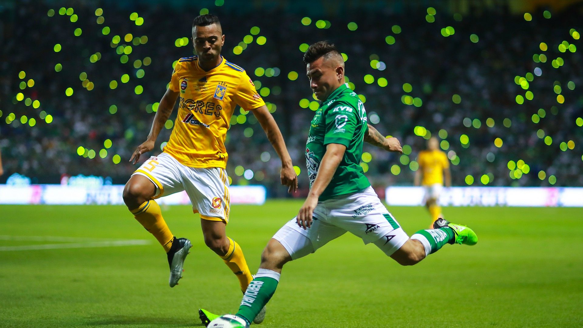 León Tigres Rafael Carioca Jean Meneses