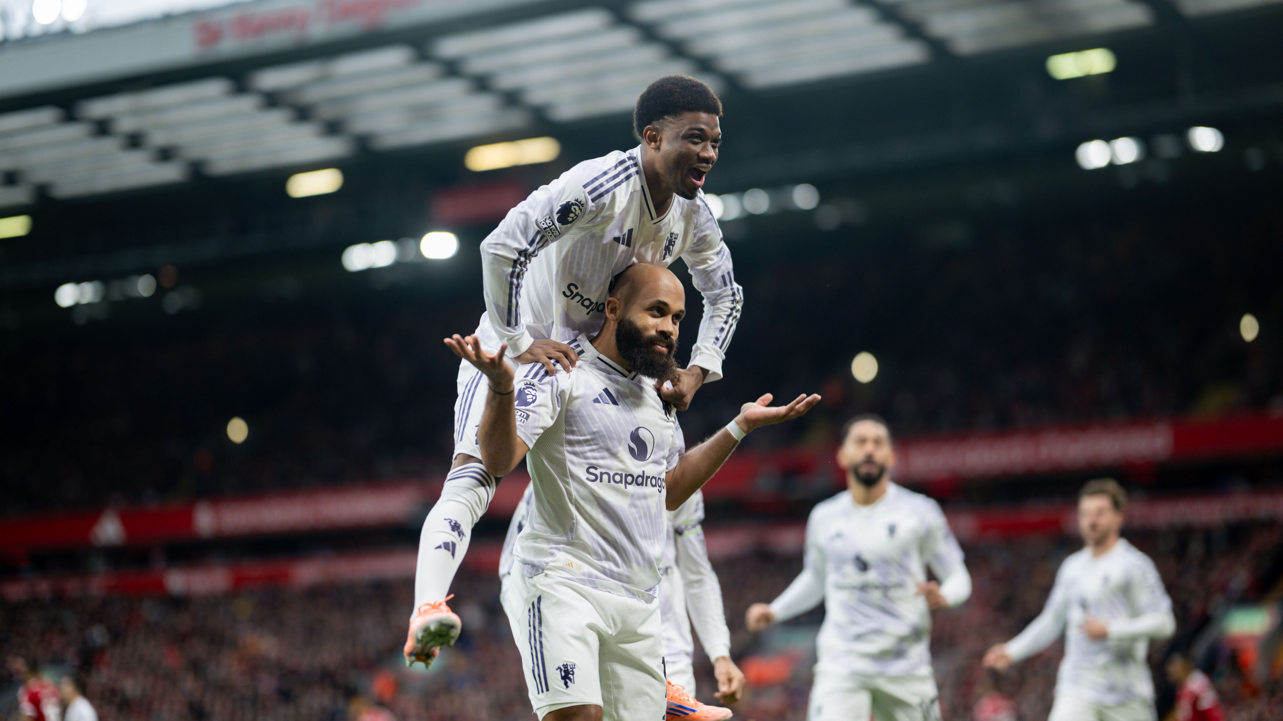 Amad Diallo Bryan Mbeumo Manchester United 2025-25