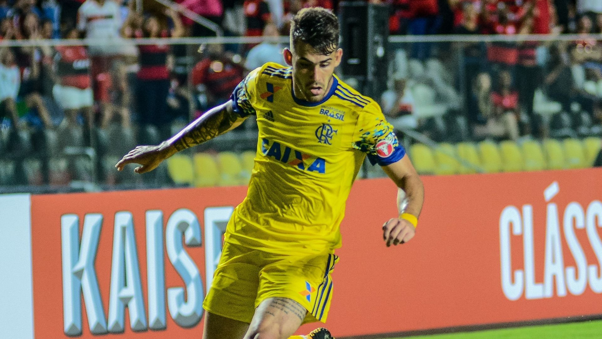 Felipe Vizeu Flamengo Parana Primeira Liga 30082017