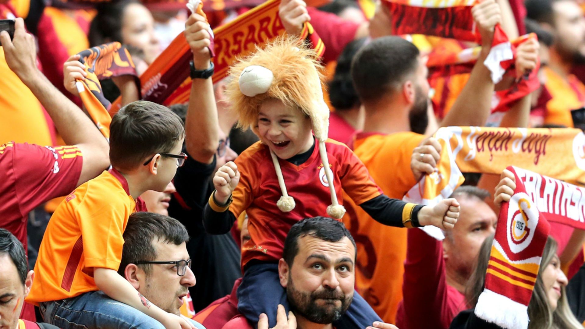 Galatasaray fans 04052019
