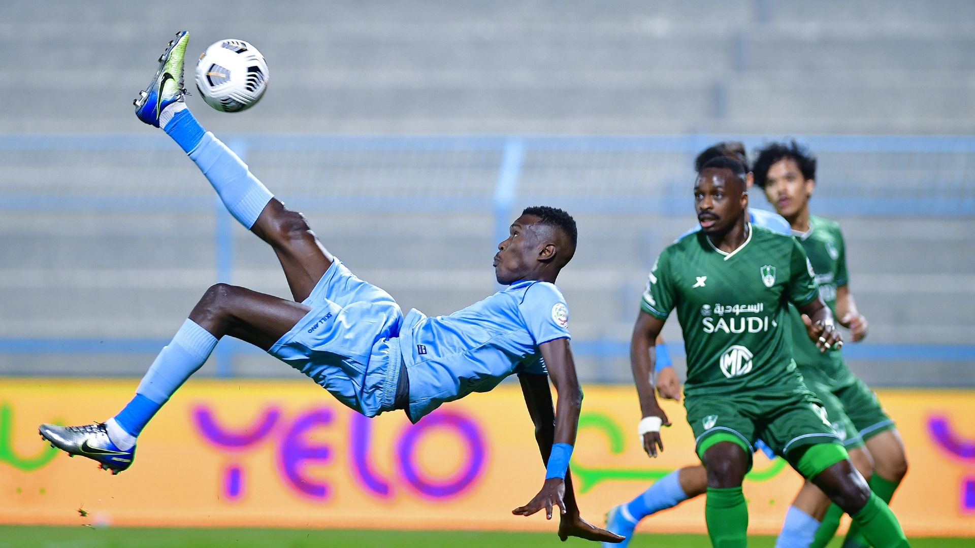 الباطن الأهلي الدوري السعودي  2020-2021