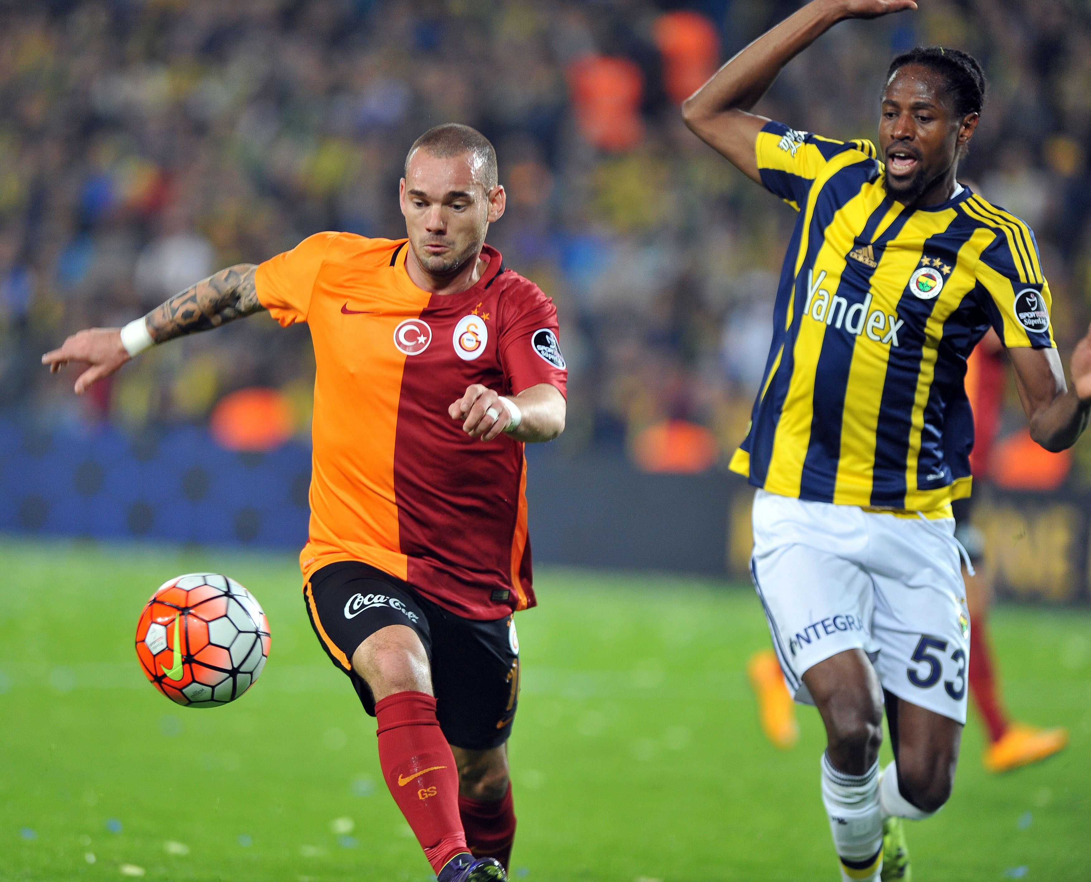 Sneijder - Abdullaye Ba, Fenerbahce - Galatasaray