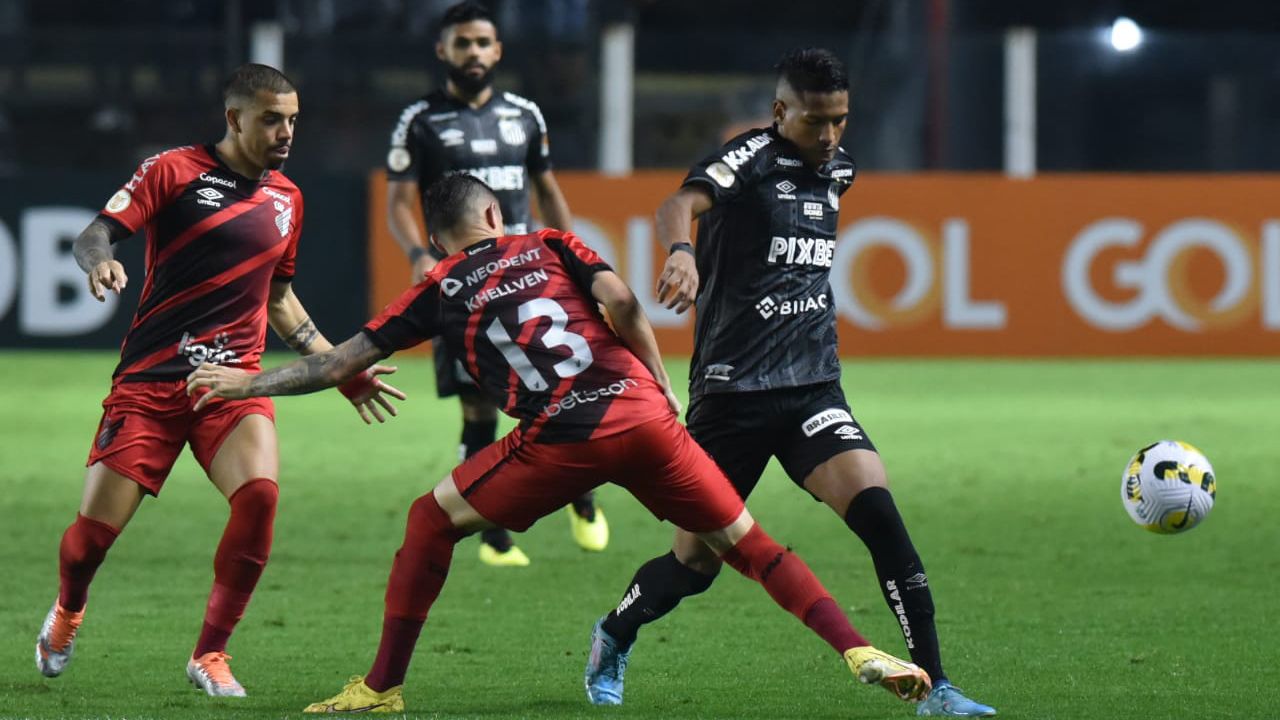 Khellven, Angêlo, Santos x Athletico, Brasileirão, 28092022