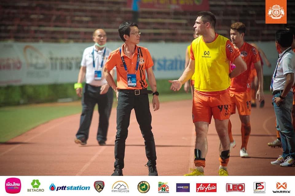 ธเนศ เครือรัตน์