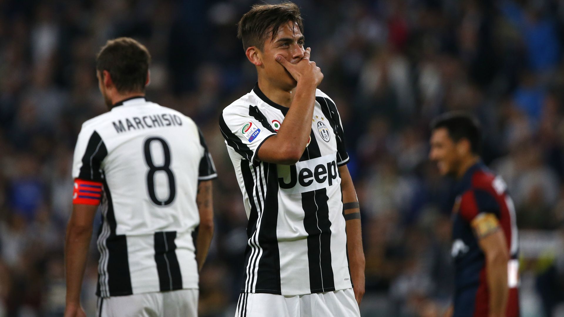 Paulo Dybala celebrates Juventus Genoa Serie A 23042017