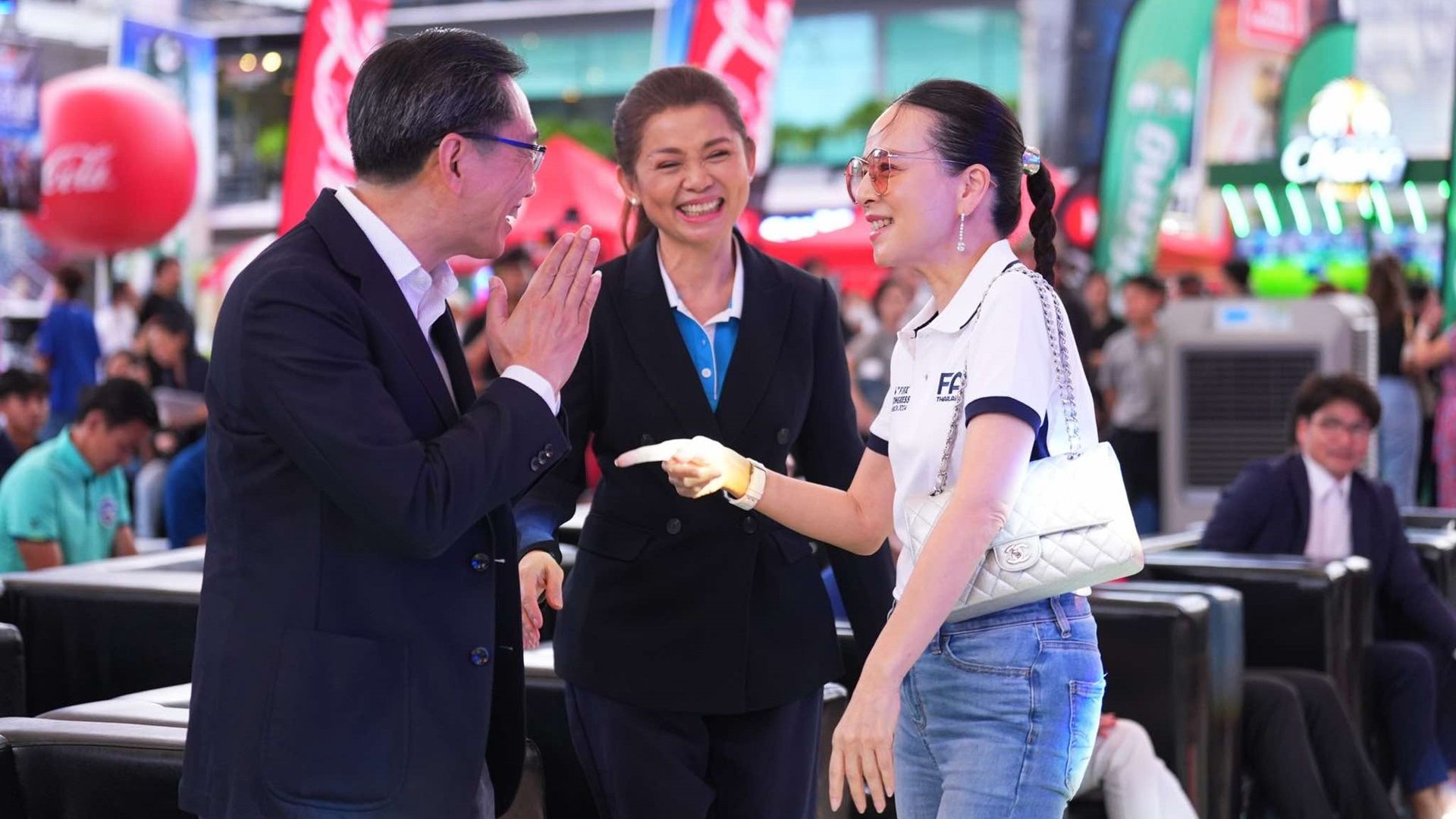 นวลพรรณ ล่ำซำ