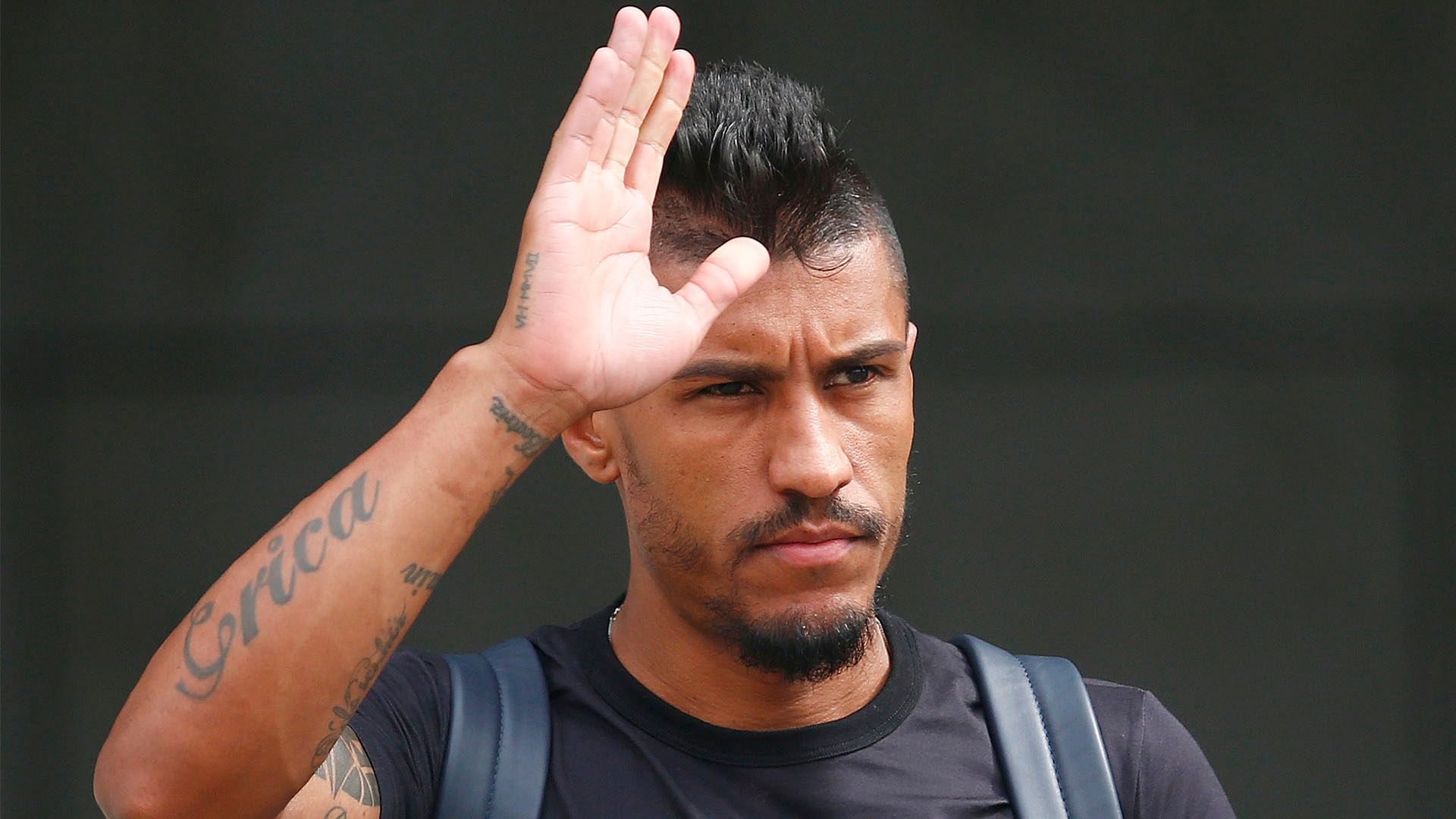 Paulinho Brasil saída jogadores hotel após eliminação Copa do Mundo 07 07 18