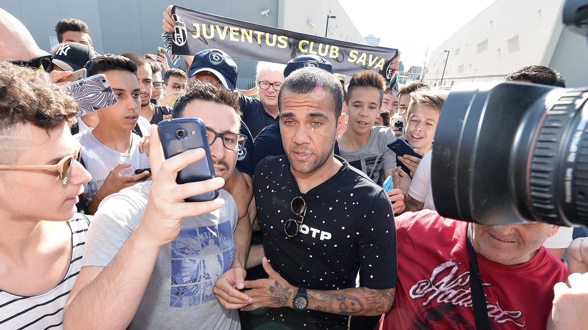 daniel alves juventus