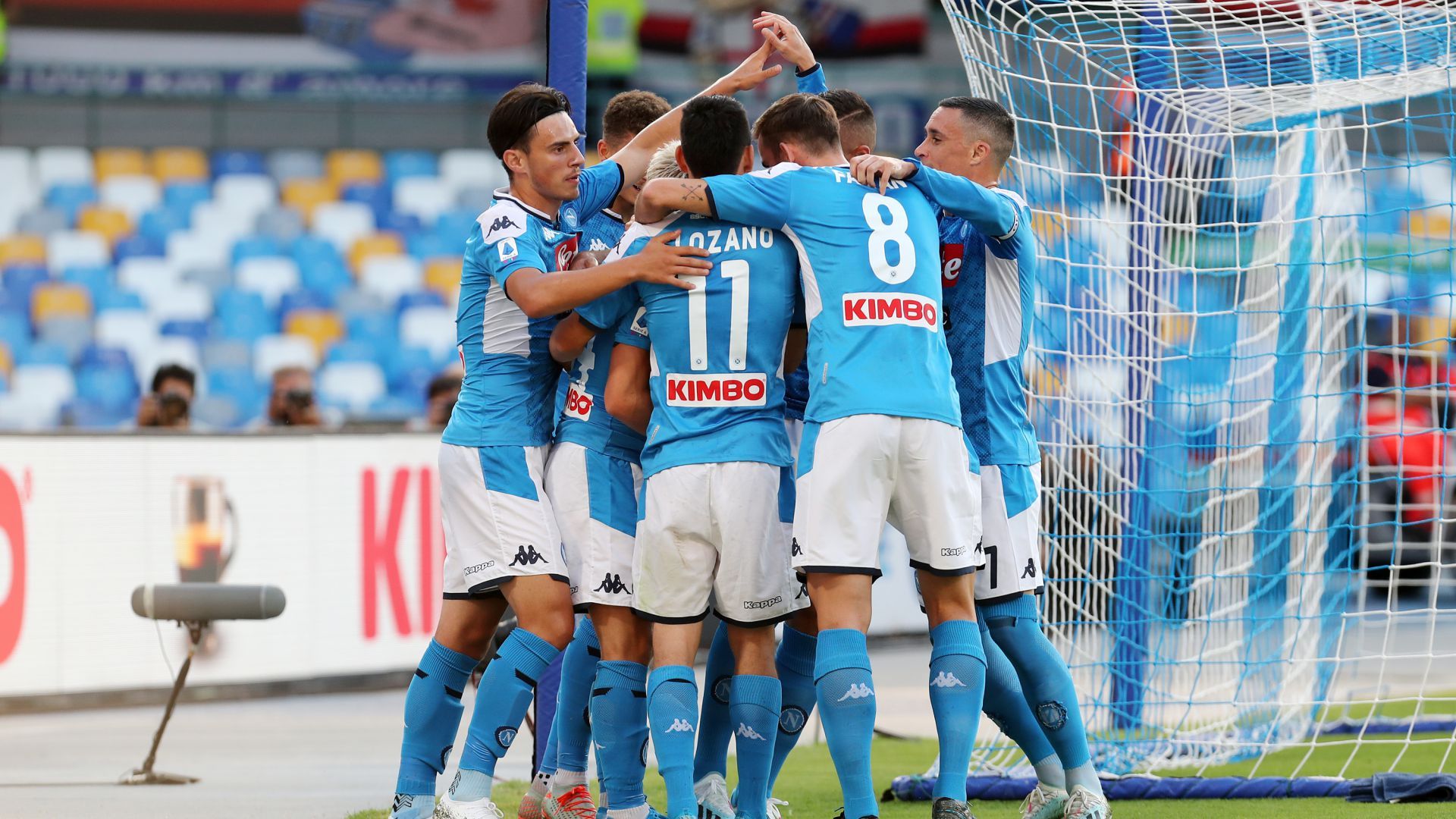 Napoli players celebrating Napoli Sampdoria Serie A