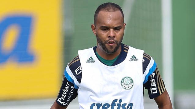Alecsandro treino Palmeiras 10062015