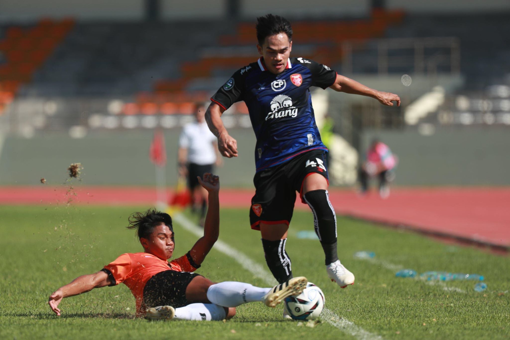 ม.วงษ์ชวลิตกุล - โปลิศเทโร