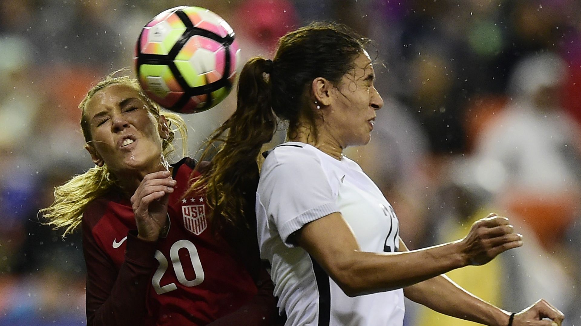 Allie Long Amel Majri USWNT France