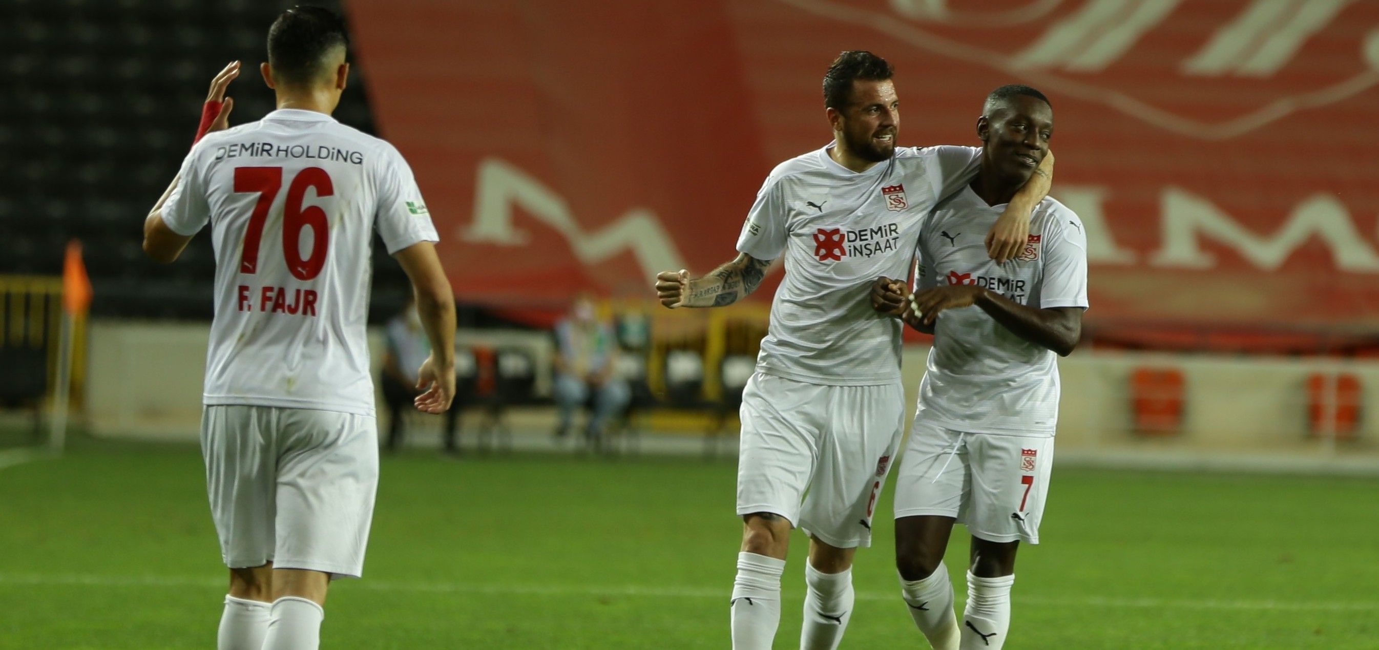 Max Gradel Sivasspor Goal Celebration vs. Gaziantep FK 05/03/21