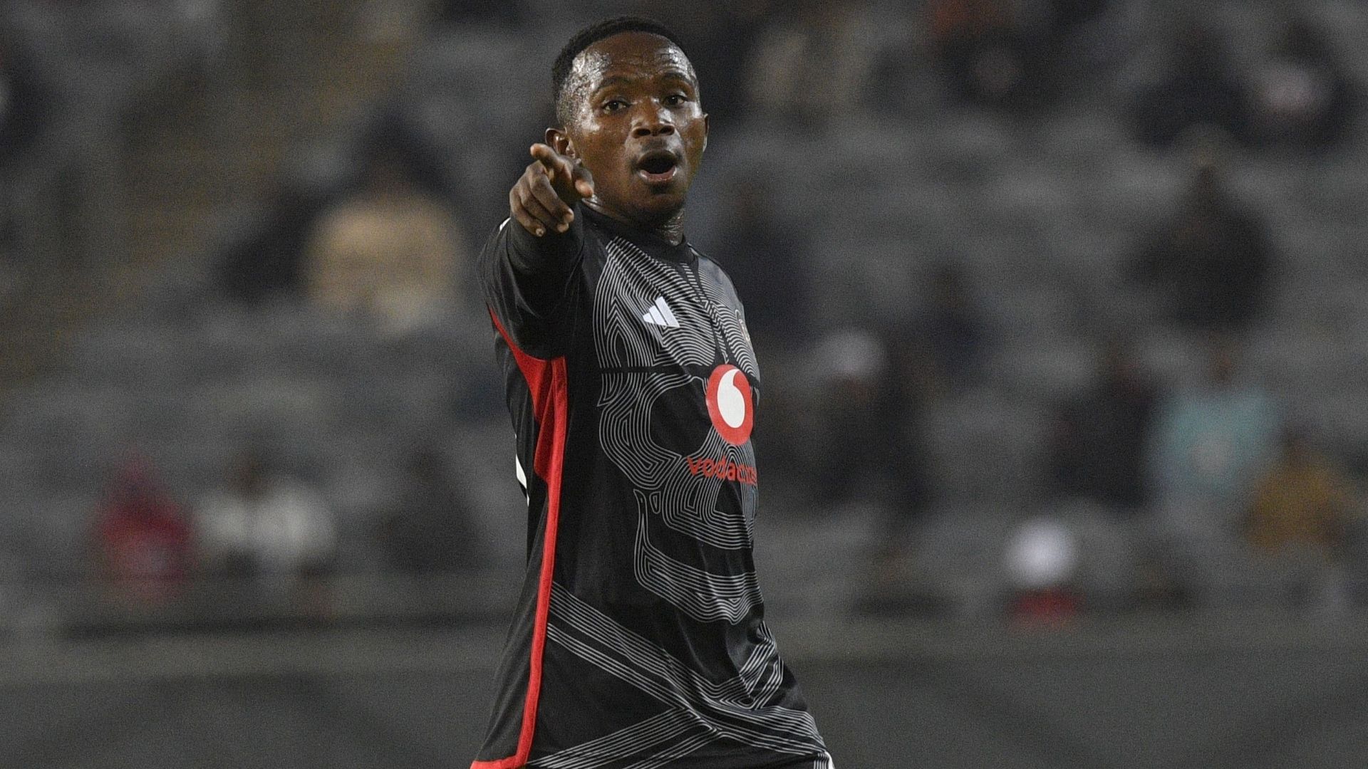 Ndabayithethwa Ndlondlo, Orlando Pirates