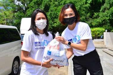 มูลนิธิมาดามแป้ง 1