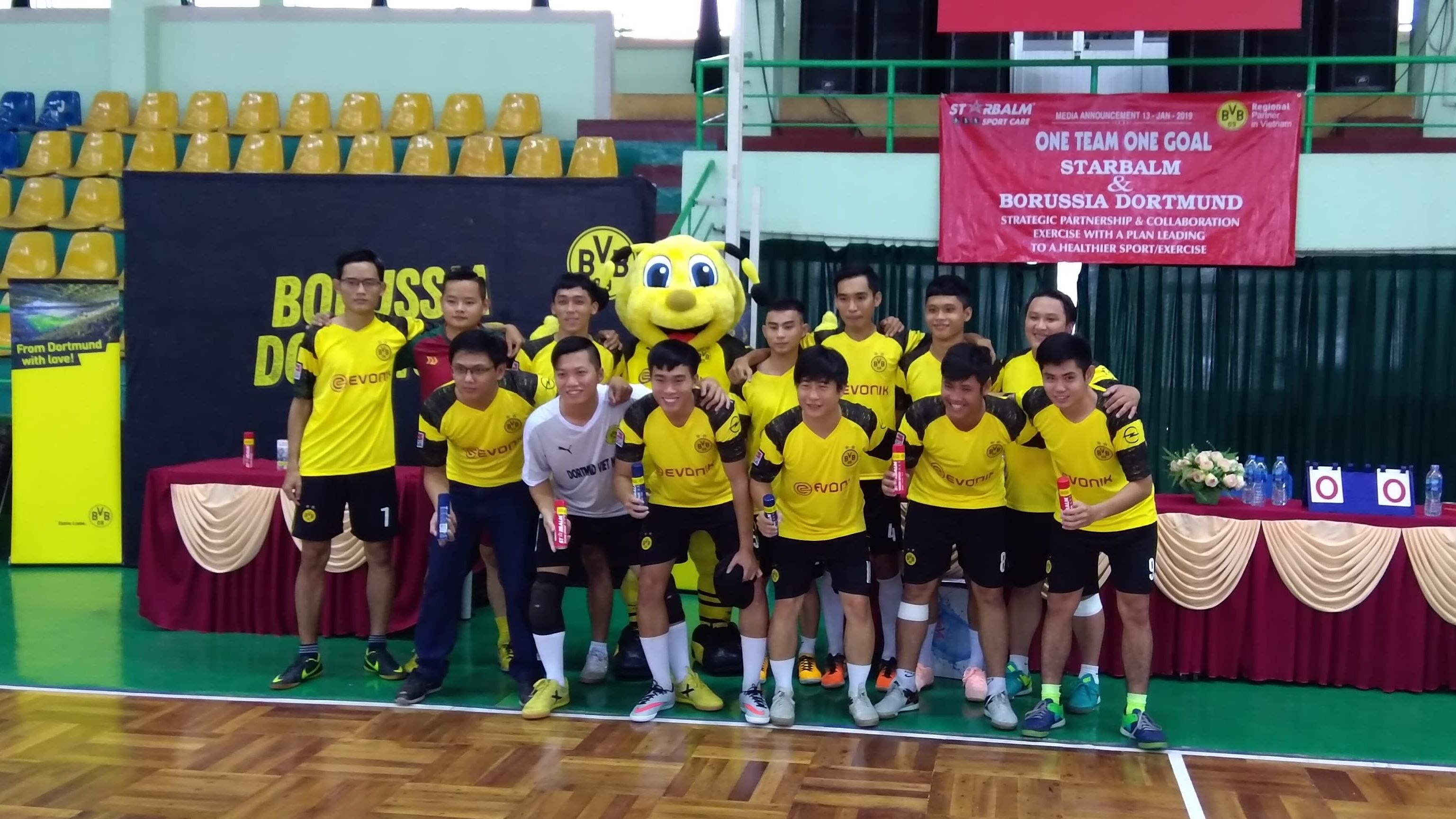 Giải bóng đá giao hữu futsal Starbalm - Dortmund 2019
