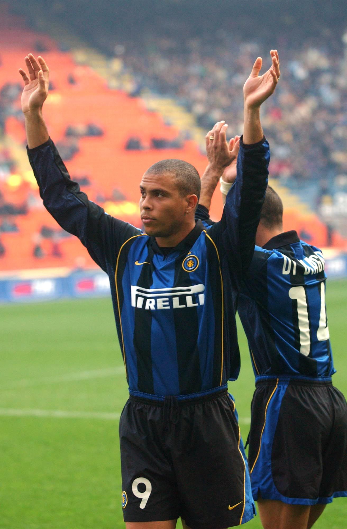 Ronaldo - Internazionale Milan 2001