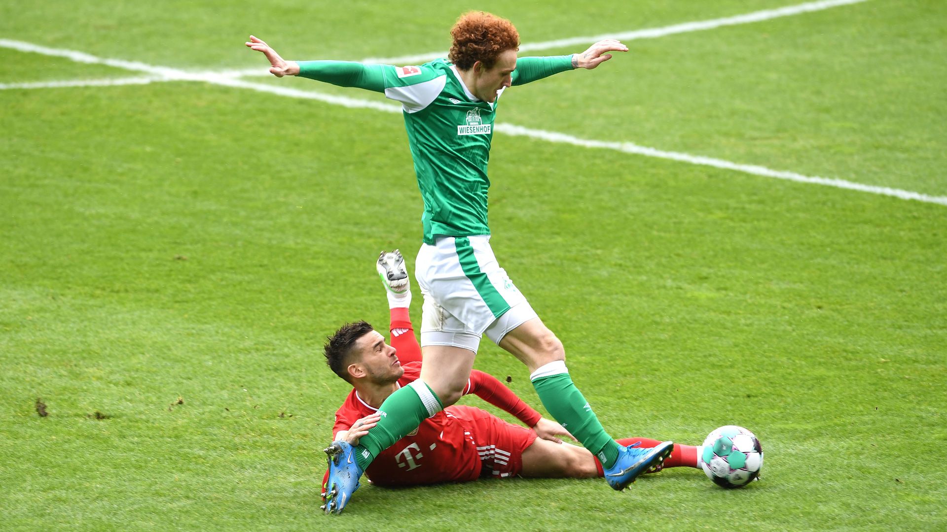 Lucas Hernandez FC Bayern Sargent Werder Bremen 0321