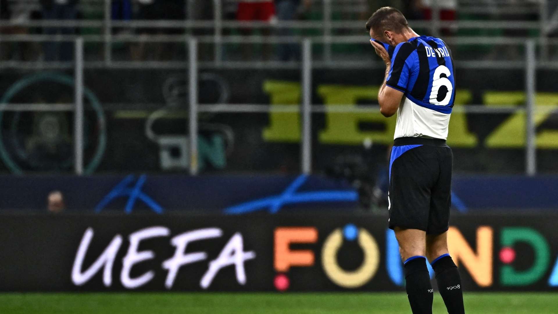 Stefan De Vrij Inter Bayern