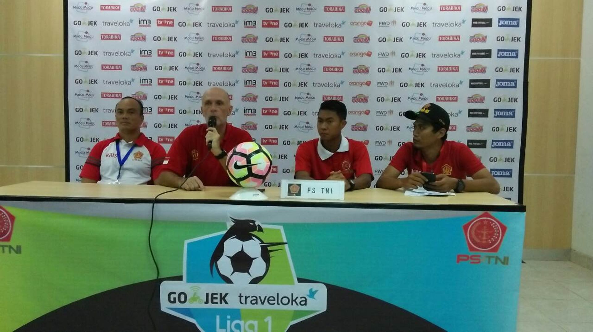 Konferensi Pers PS TNI