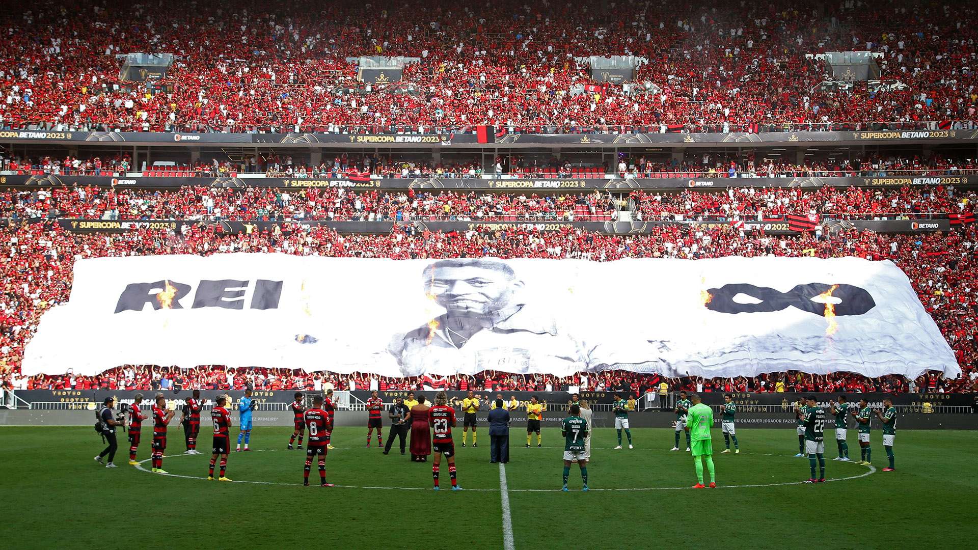 Homenagem a Pelé em Palmeiras x Flamengo pela Supercopa do Brasil no Mané Garrincha